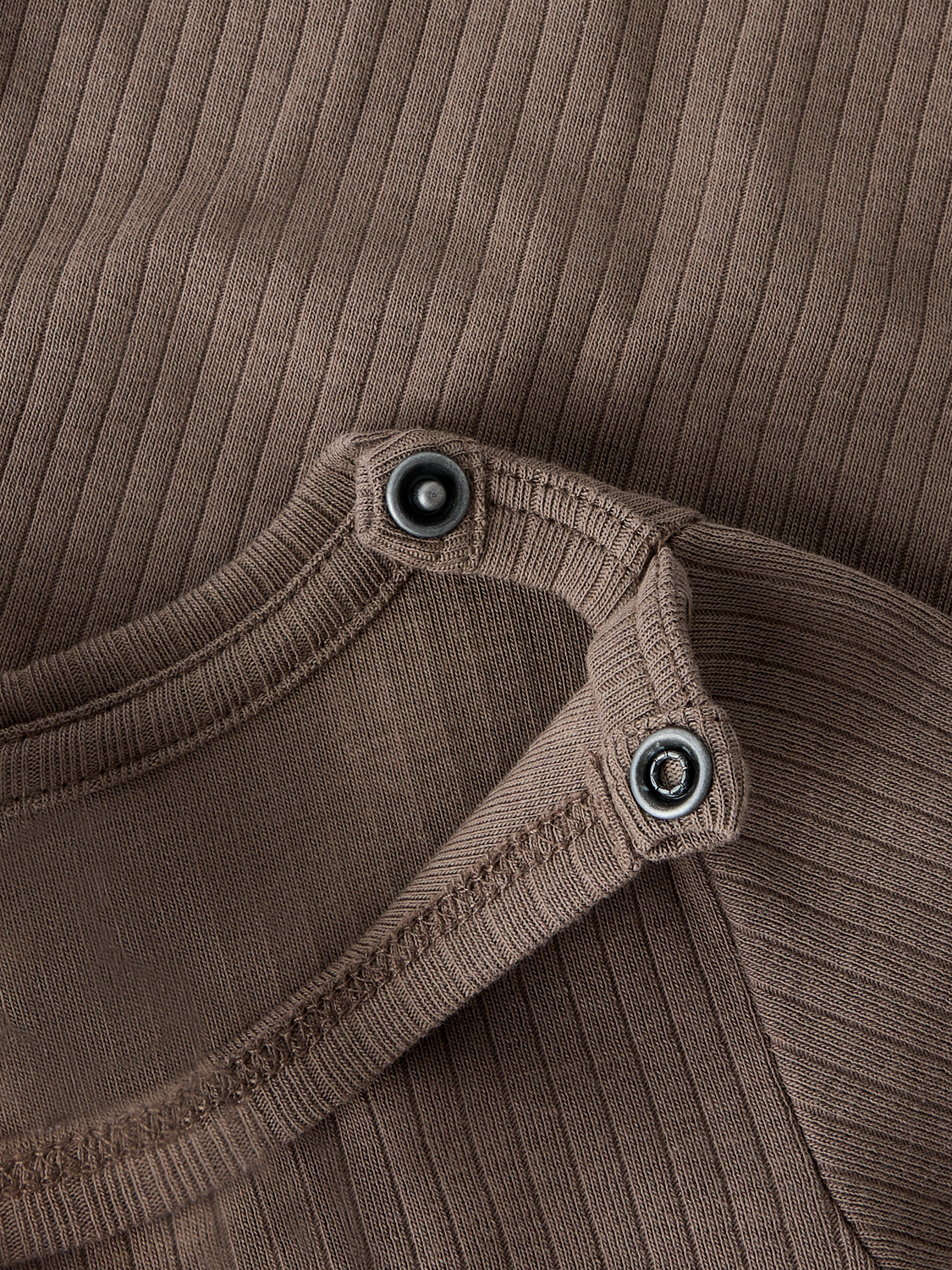 model_shot-front_full